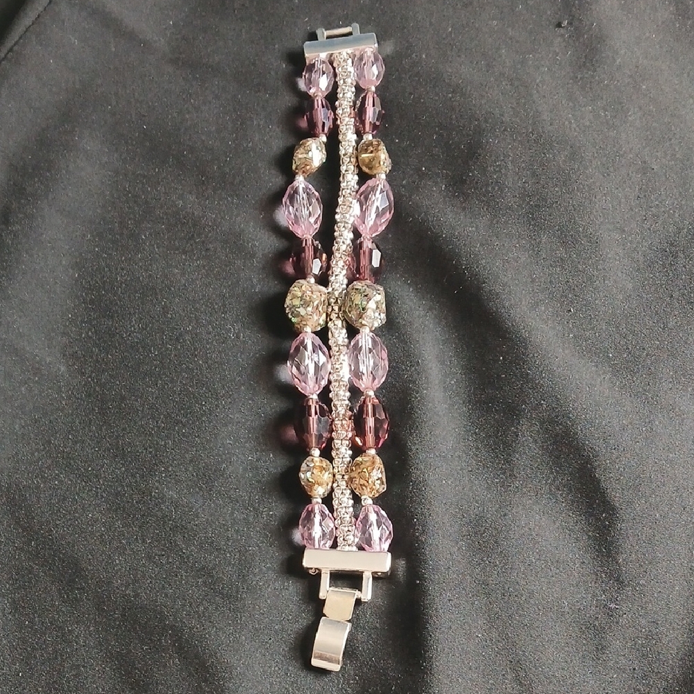 Elegant Purple and Silver Beaded Bracelet - Picture 3 of 7